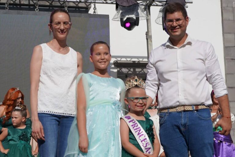 Foto de la nueva Reina Infantil de las fiestas de San Pedro 2025