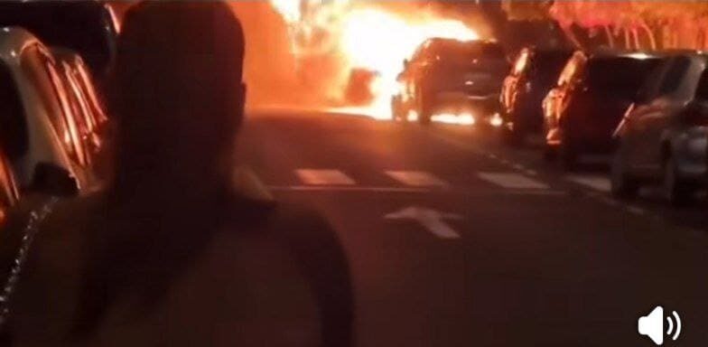 SEIS COCHES INCENDIADOS EN TACO 27-6-25