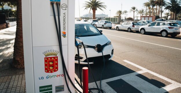 040725-punto-de-recarga-electrica-de-coches-en-la-gomera