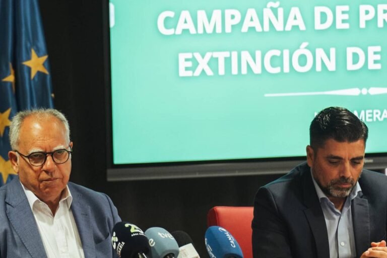 170725 El presidente del Cabildo, Casimiro Curbelo, y el consejero insular de Emergencias, Héctor Cabrera