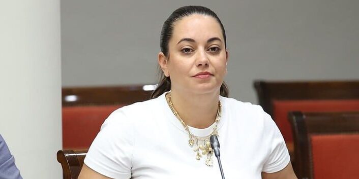 CRISTINA CALERO 010725