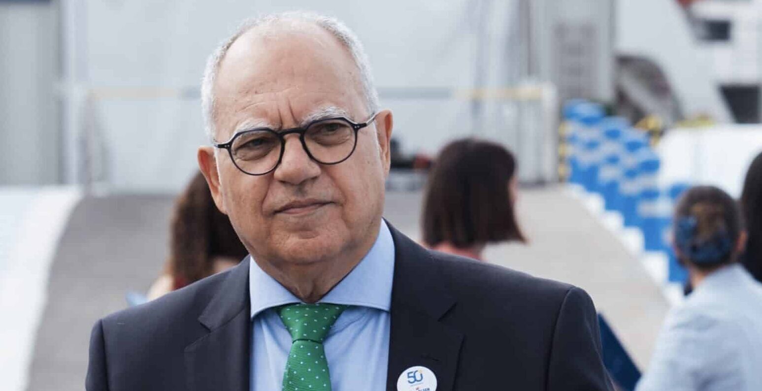 Casimiro Curbelo en el Puerto de Los Cristianos