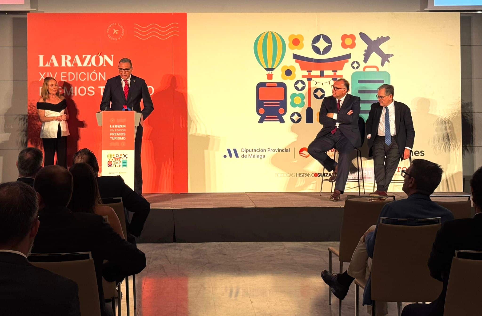 Costa Adeje recibe el Premio Nacional a Destino Turístico Sostenible en la XIV edición de los galardones de La Razón-2
