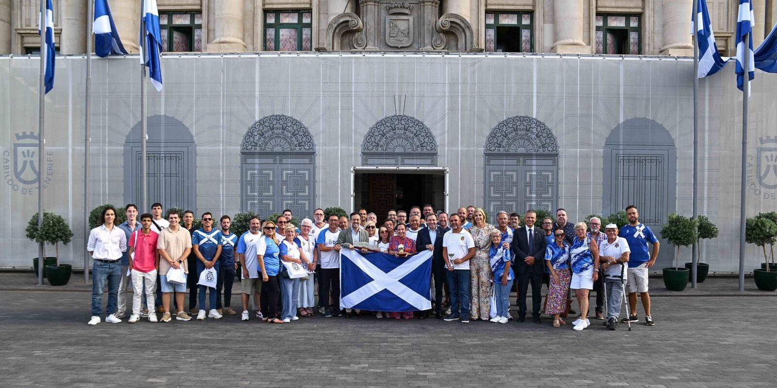 Encuentro con la Federación de Peñas en el Cabildo 1