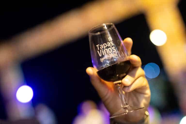 SHE – TAPAS Y VINOS – 04