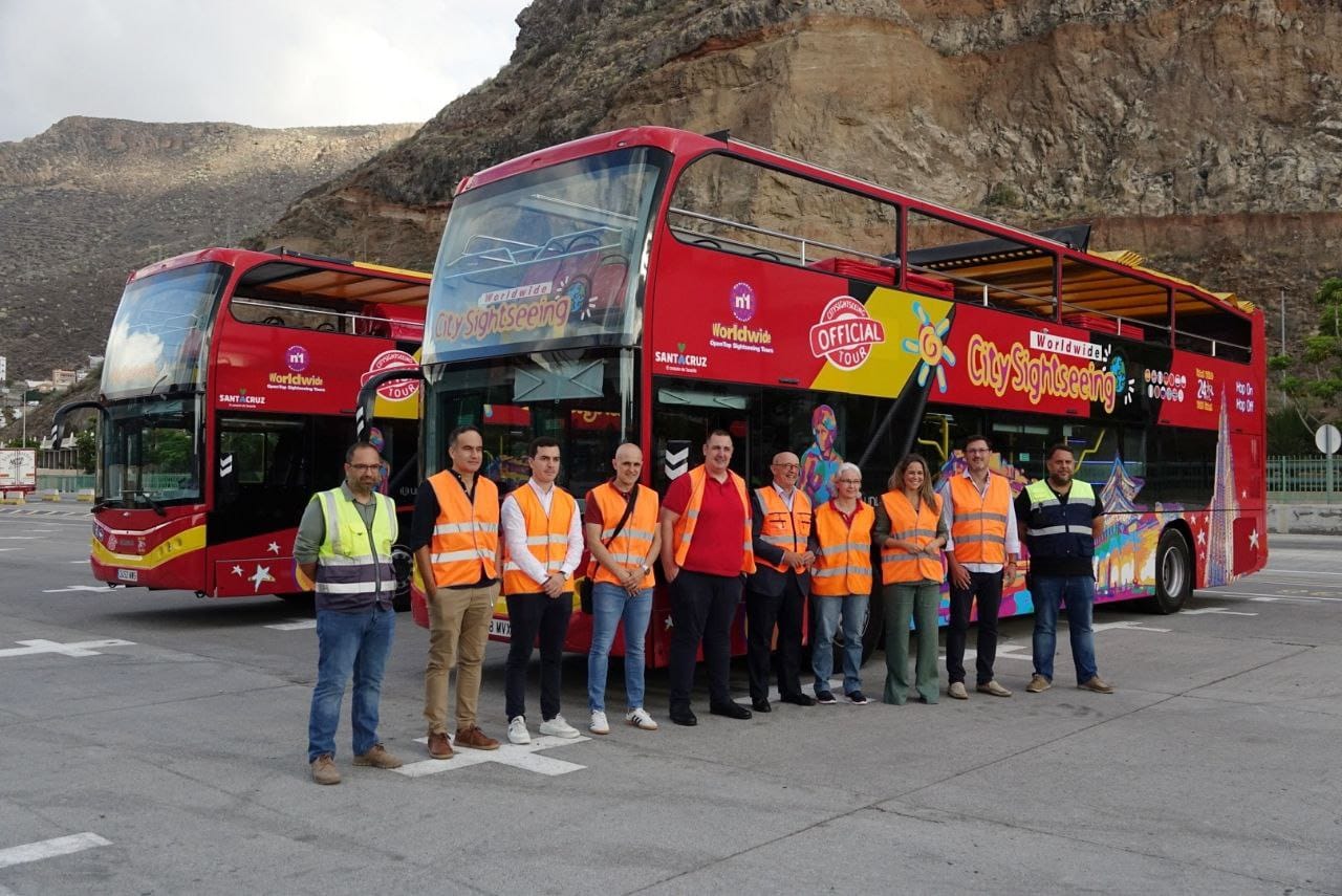 250822 Bus turístico