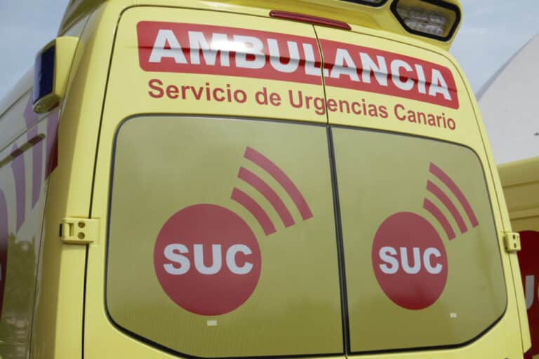 HERIDO DE CARACTER MODERADO TRAS EL VUELCO DE UN VEHÍCULO EN PUERTO DEL ROSARIO 2-8-25
