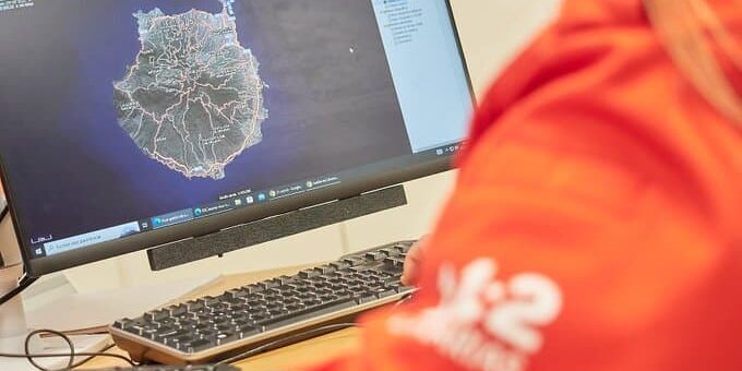 MOTORISTA HERIDO TRAS SUFRIR UNA CAÍDA EN MOGÁN-GRAN CANARIA 9-8-25