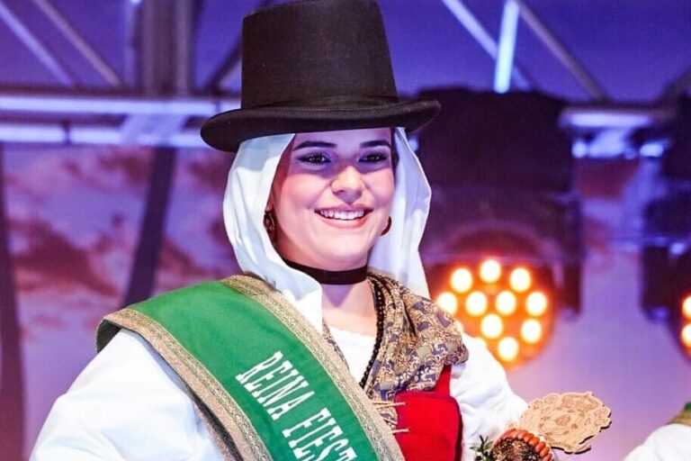 REINA2