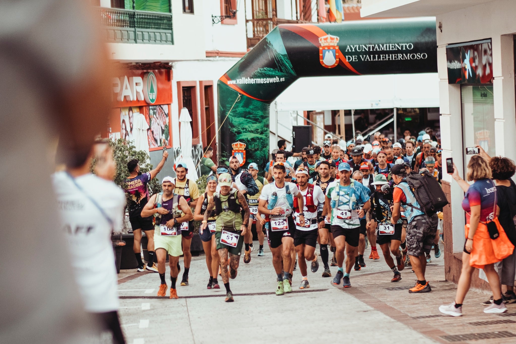 170925 Salida de la distancia Maratón de la Gomera Paradise Trail desde Vallehermoso