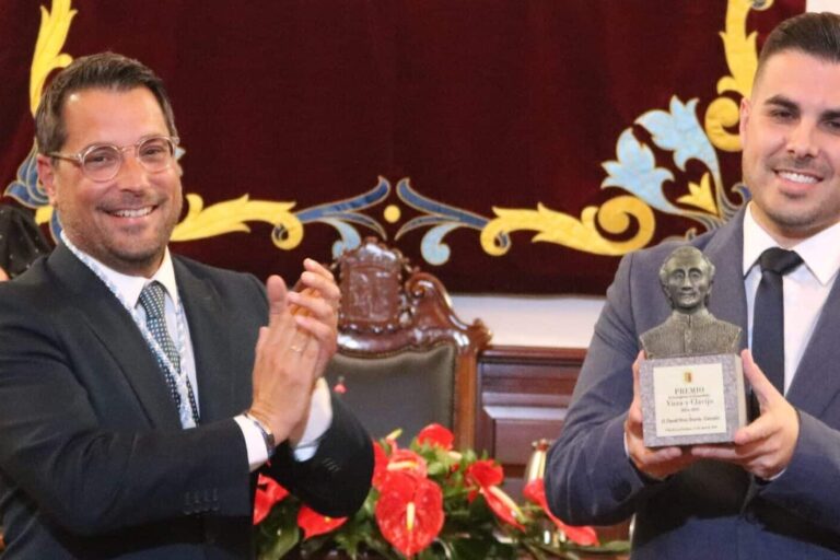 230425 Acto de entrega Premio Viera y Clavijo a David P�rez Siverio Gonz�lez (46)