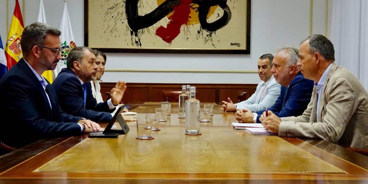 250912 Visita del ministro de Política Terrirorial a Santa Cruz
