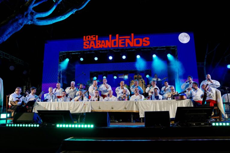 ARONA ESPECTÁCULO LOS SABANDEÑOS 60 ANIVERSARIO