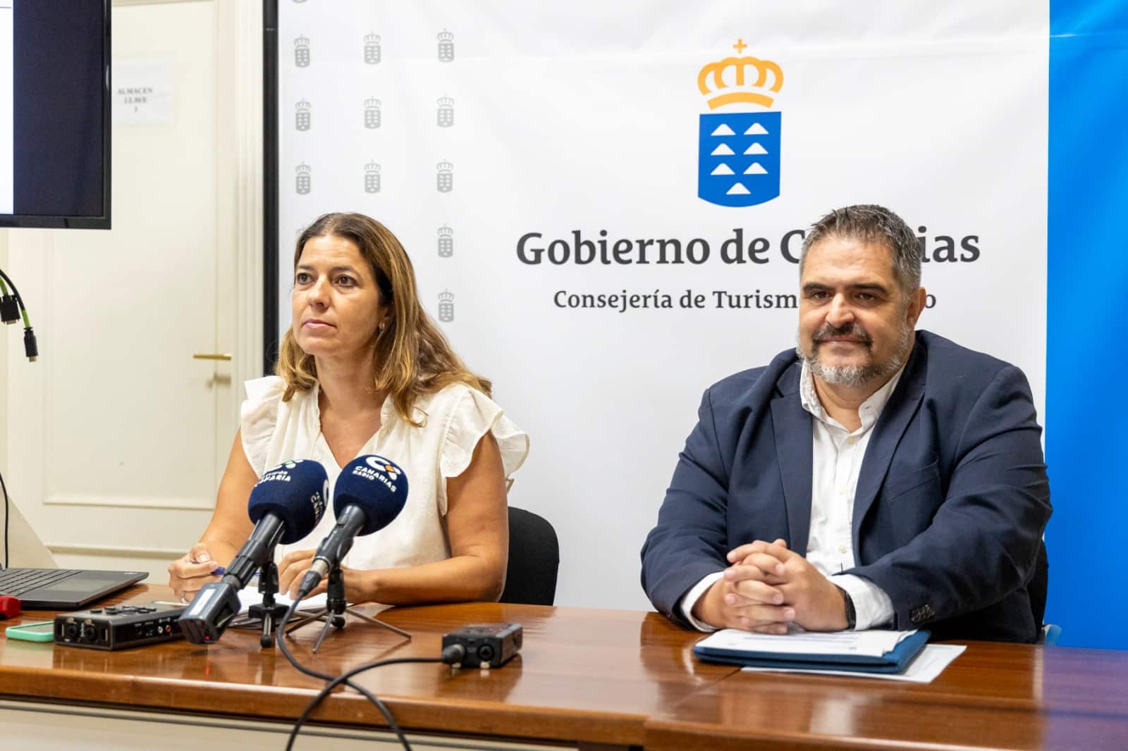BAJADA DEL PARO EN AGOSTO EN CANARIAS 2-9-25