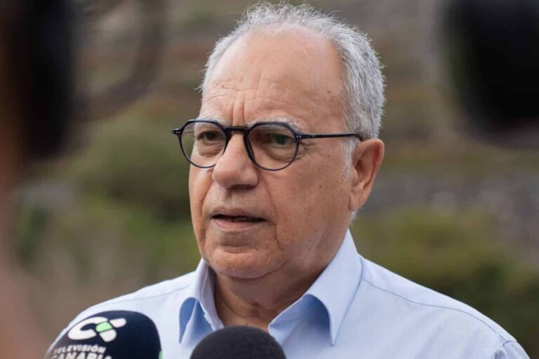 Casimiro Curbelo, presidente (2)