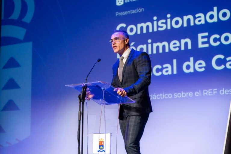 EL COMISIONADO DEL REF DEBATE ESTE VIERNES CON ESTUDIANTES DE LA ULL SOBRE EL FUTURO DE CANARIAS 30-9-25