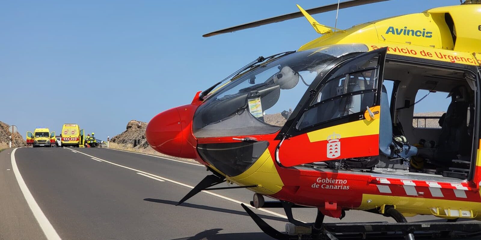 EL SUC ASISTE A TRES PERSONAS HERIDAS TRAS UNA COLISIÓN FRONTAL DE DOS VEHÍCULOS EN PÁJARA-FUERTEVENTURA1 15-9-25