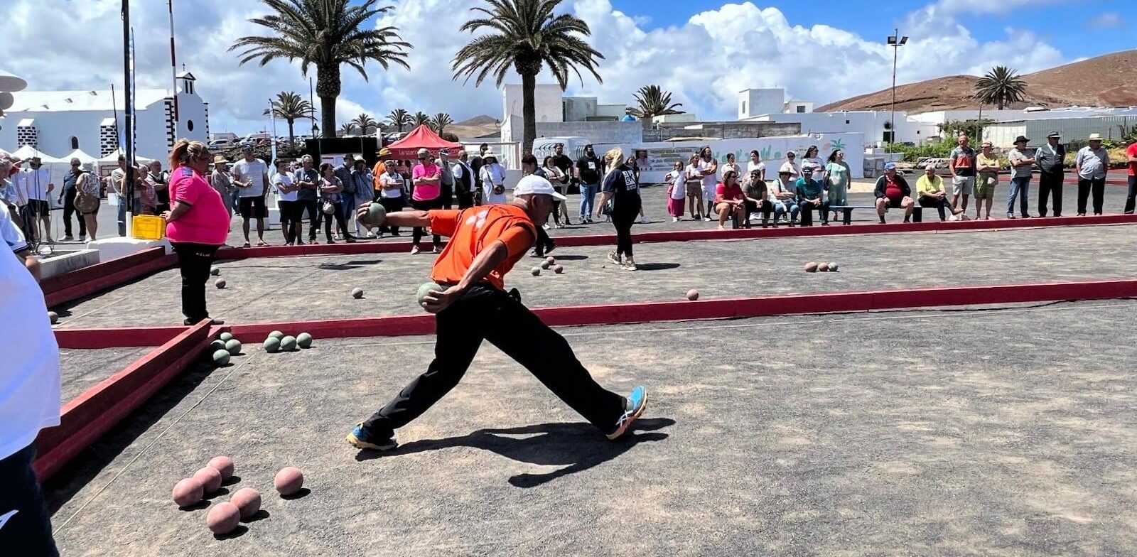 FOTO. de archivo. partida bola canaria
