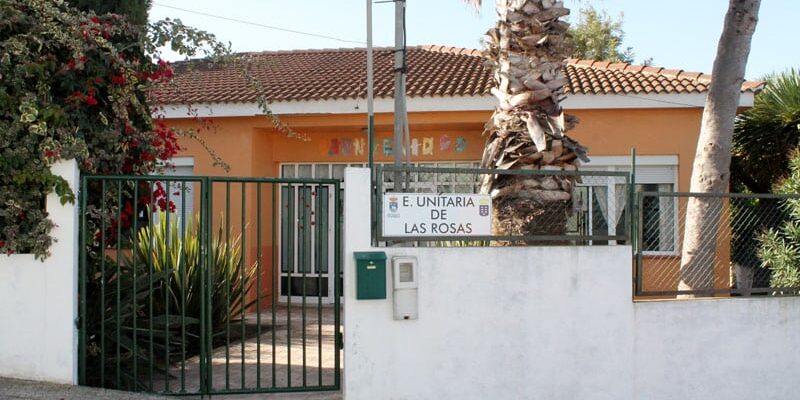 Fachada de la Unitaria cuando estaba en activo