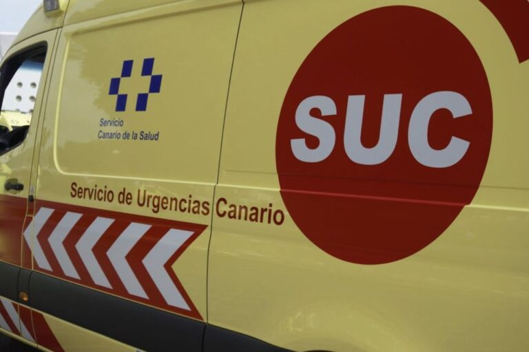 HOMBRE ASISTIDO POR EL SUC TRAS NUNA CAÍDA EN UNA PLAYA DE ARONA 28-9-25