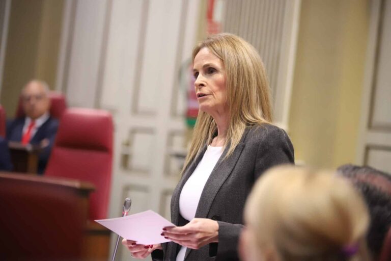 LUZ REVERÓN-PARTIDO POPULAR 26-9-25