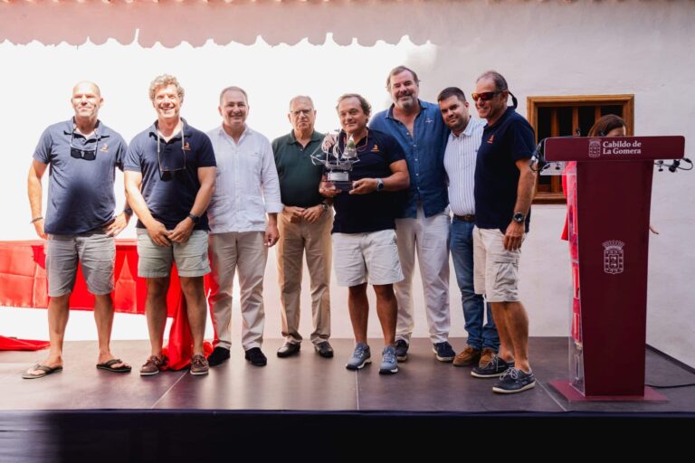 reunión y entrega trofeos regata-35