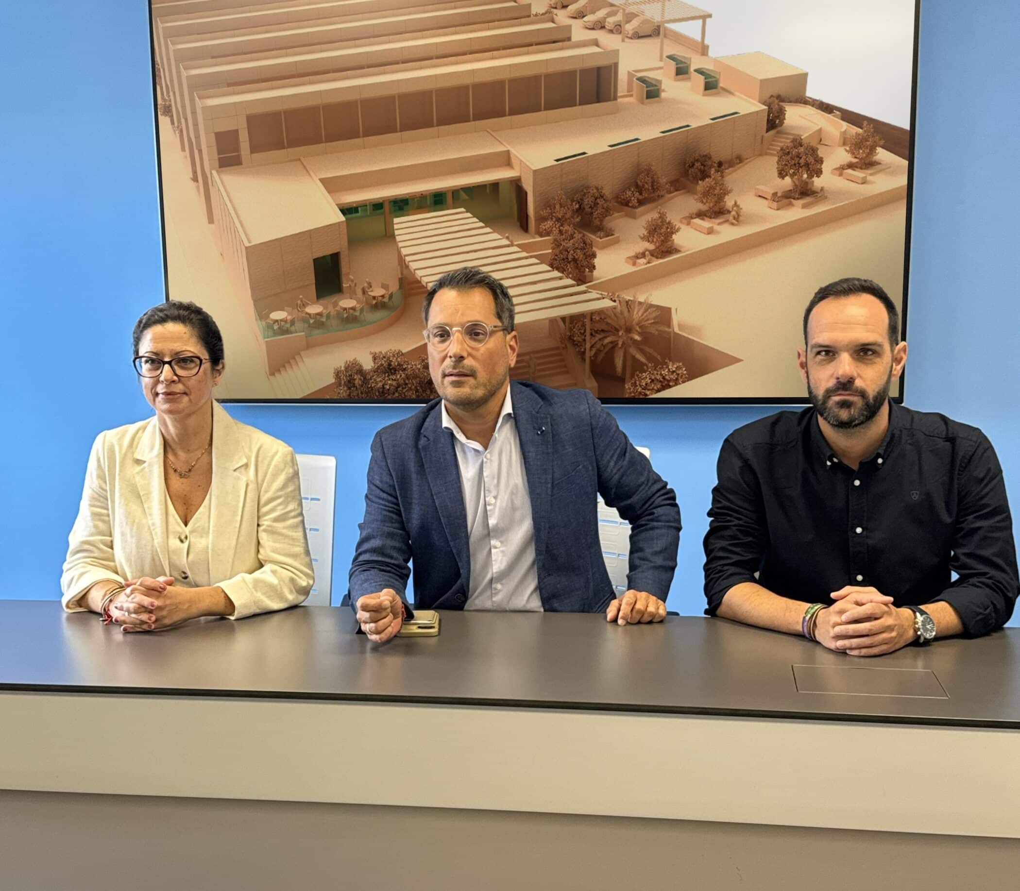 071025 Anuncio licitaci�n construcci�n nueva piscina y complejo deportivo