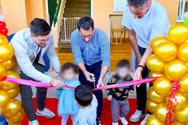131025 Inauguraci�n aula 2 a�os en CEIP Mencey Bentor