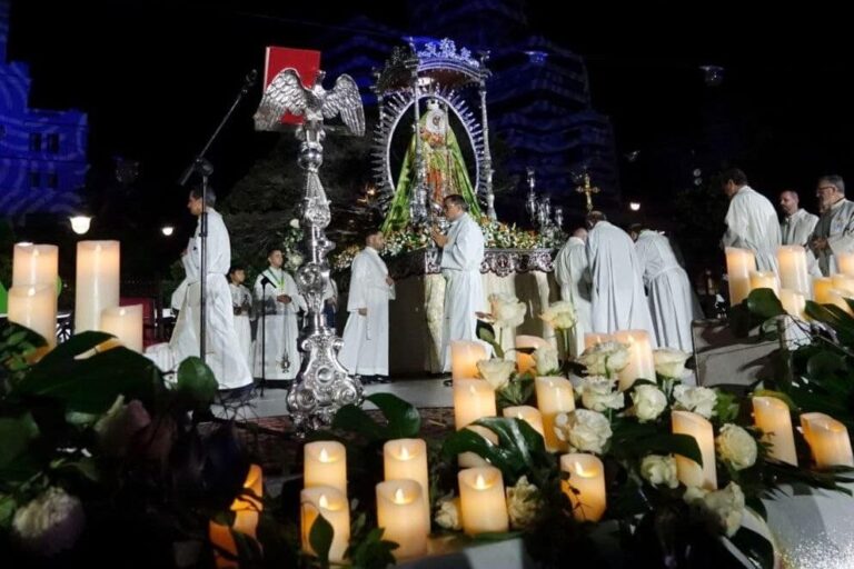 251023 Regreso de la virgen de Candelaria a su basílica