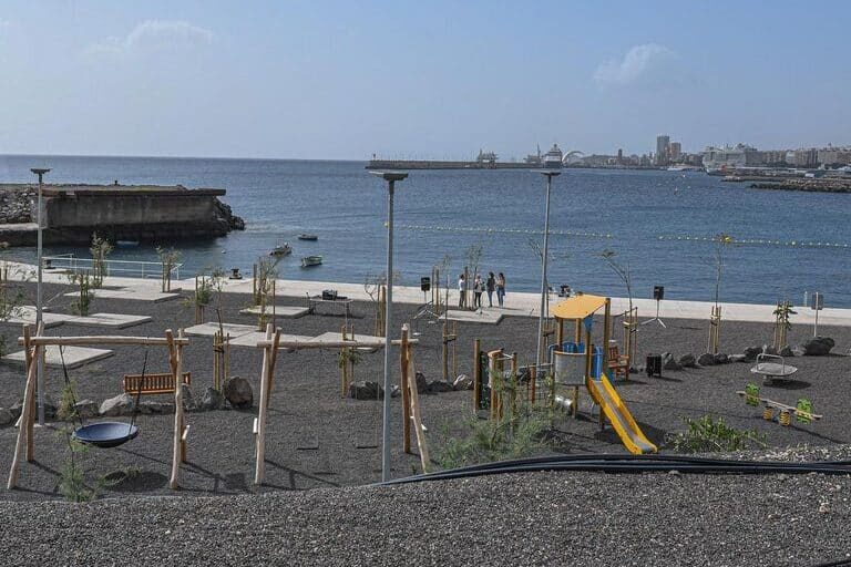 ABIERTO AL BAÑO LAS PLAYAS DEL LITORAL DE VALLESECO-SANTA CRUZ 31-10-25