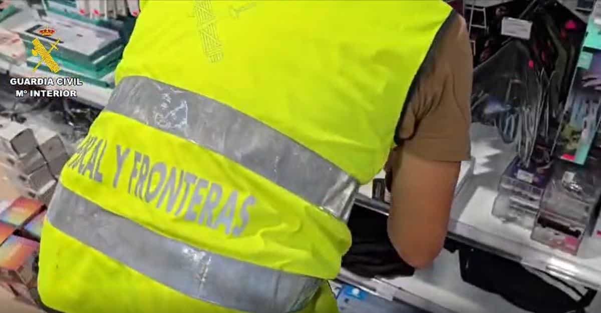 APRENSIÓN DE ELECTRODOMÉSTICOS EN DOS LOCALES COMERCIALES DE TENERIFE 20-10-25