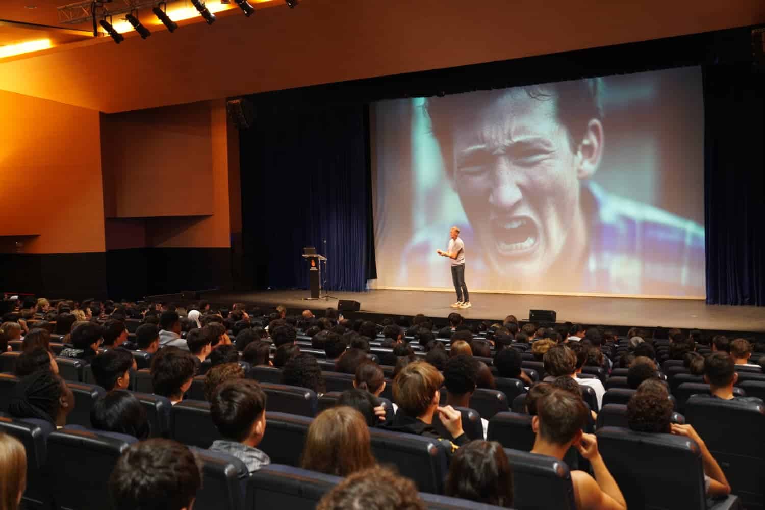 Arona charla Juventud 1