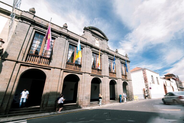 Fachada principal Ayuntamiento de La Laguna