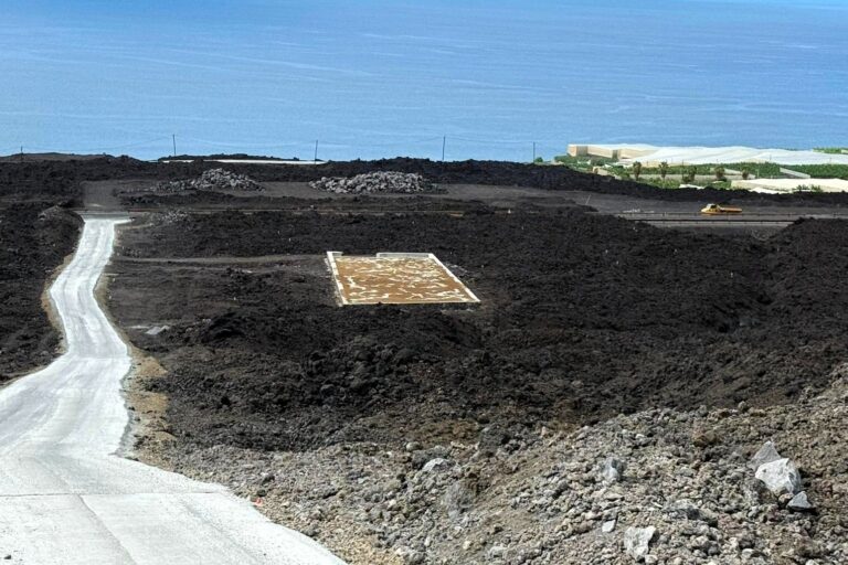Fincas agrarias sepultadas por la lava en 2021 a la espera de su reconstrucción (2)