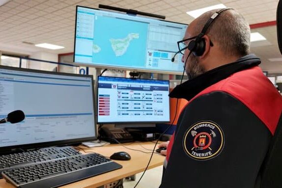 HOMBRE FALLECIDO TRAS LA SALIDA DE LA VÍA DE UN VEHÍCULO EN LA TF-82 EN ADEJE 2-10-25