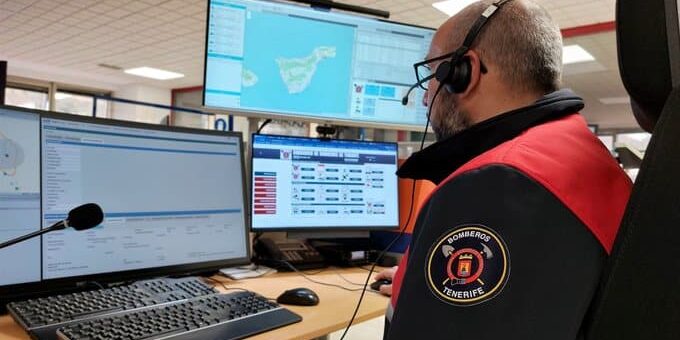 HOMBRE FALLECIDO TRAS LA SALIDA DE LA VÍA DE UN VEHÍCULO EN LA TF-82 EN ADEJE 2-10-25