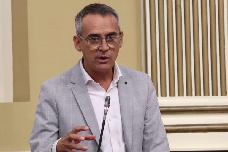 JAVIER LLAMAS 161025