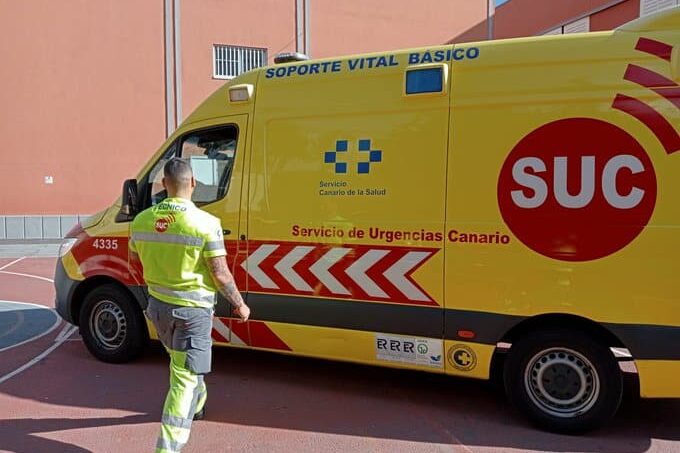 MOTORISTA HERIDO MODERADO EN LA COLISIÓN CON UN COCHE EN LA OROTAVA 9-10-25