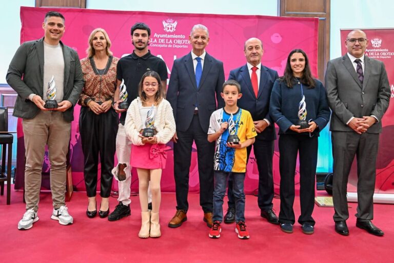 0 MEJORES DEPORTISTAS Y MEJOR CLUB2