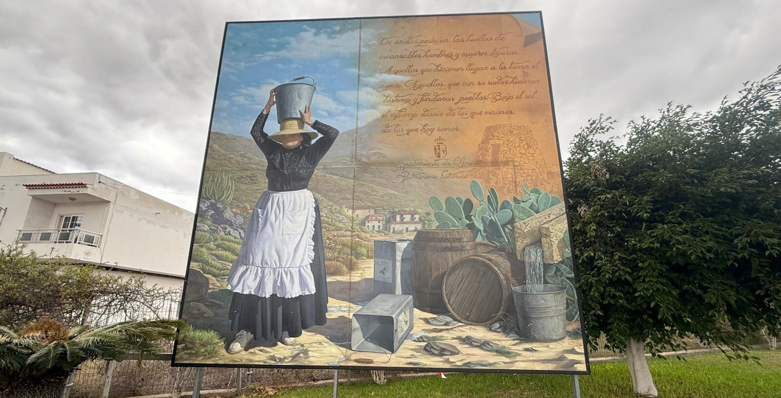 ARONA MURAL LA LECHERA 01
