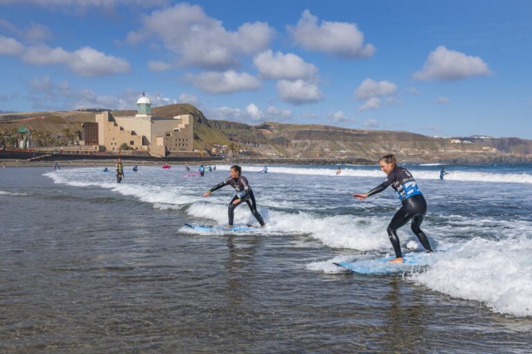Clases de surf en La Cícer