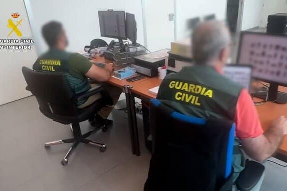 DETENIDO EN LAS PALMAS UN FALSO REPRESENTANTE DEPORTIVO POR SBUSAR DE 61 MENORES 30-11-25