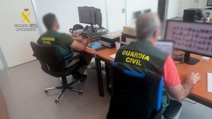 DETENIDO EN LAS PALMAS UN FALSO REPRESENTANTE DEPORTIVO POR SBUSAR DE 61 MENORES 30-11-25