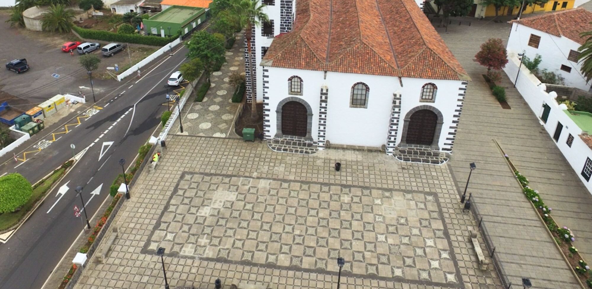 Entorno peatonal de la Parroquia de Santa Catalina_ Tacoronte