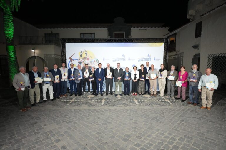 FOTO. Acto de reconocimiento a las federaciones deportivas (1)