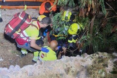 HOMBRE HERIDO GRAVE TRAS CAER EN UNA ACEQUIA EN UN BARRANCO DE MOGÁN-GRAN CANARIA 10-11-25