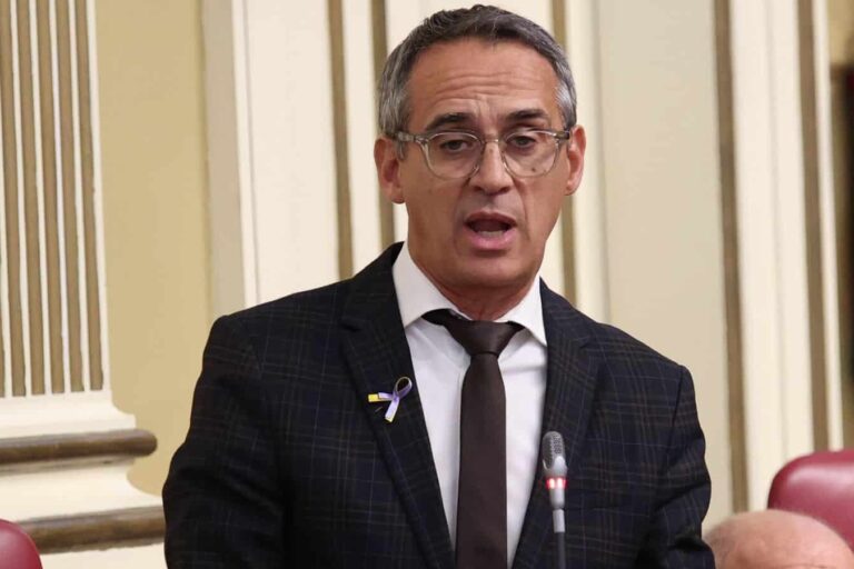 JAVIER LLAMAS 251125