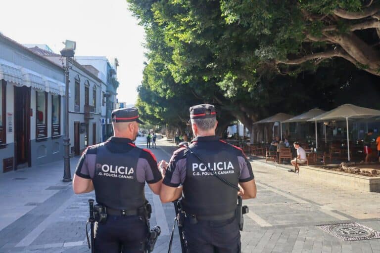 LA POLICÍA CANARIA ARRESTA EN LA PALMA A UN HOMBRE CON ORDEN DE BÚSQUEDA POR UN JUZGADO DE LOS LLANOS DE ARIDANE 24-11-25