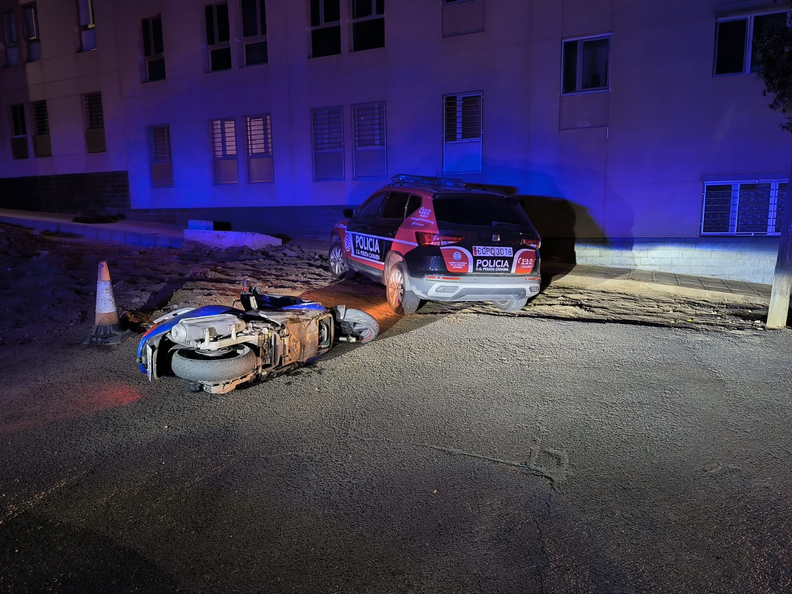 LA POLICÍA CANARIA DETIENE A UN MOTORISTA TRAS UNA PELIGROSA PERSECUCIÓN EN GRAN CANARIA 25-11-25