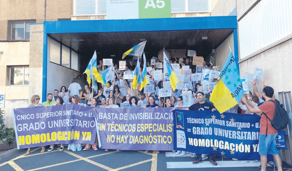 MANIFESTACIÓN DE TÉCNICOS DE SERVICIOS SANITARIOS DE LA CANDELARIA 31-10-25